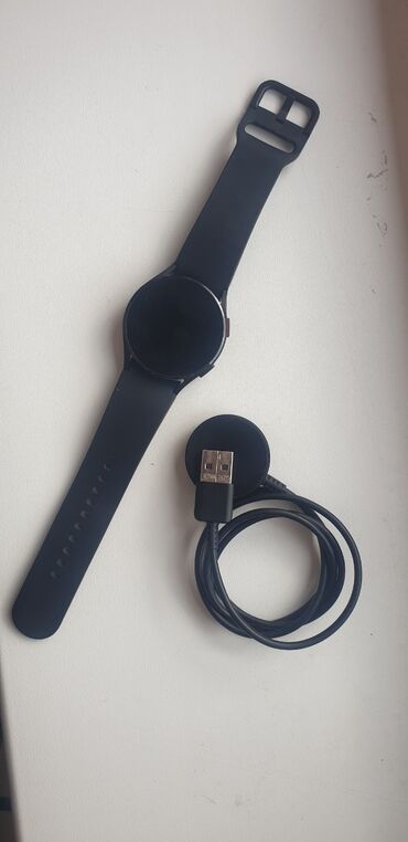 самсунг галакси вотч актив 2: Продаю за 7000. samsung galaxy watch4 40mm. зарядка есть. коробки нет