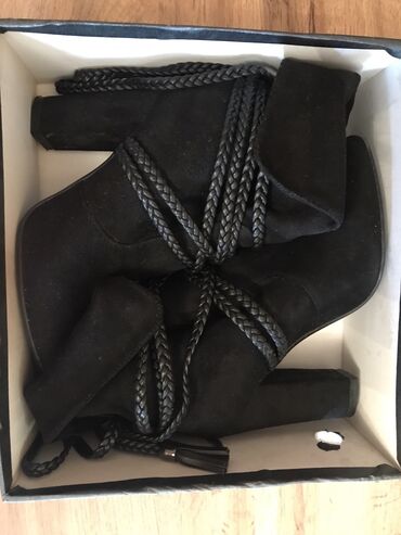 Botinka və botilyonlar: Ölçü: 35, rəng - Qara, İşlənmiş — 3