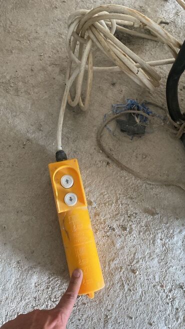 Kənd təssərüfatı avadanlığı: Elektrik tal (mini vinç) – pultla idarə olunan Məhsulun təsviri: -