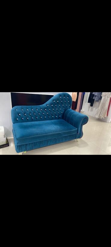 işdəmiş divan: Divan, İşlənmiş, Çatdırılma yoxdur