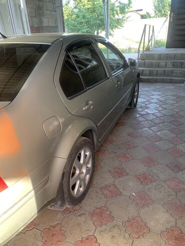 Volkswagen: Volkswagen Bora: 2004 г., 1.6 л, Автомат, Бензин, Седан — 5