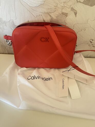 qadın cantası: Сумка на плечо, Calvin Klein, Новый