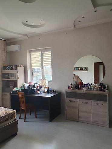 Продажа коттеджей и домов: Продается два 2 этажных особняка. р-н мкр.Джал, по — 19