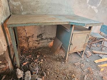 qaz torbasi: Stol usta stoludur qalın və ağır dəmirlidir. Rus dəmirindəndir — 3