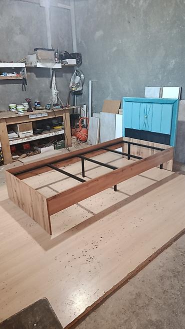 single bed mattress: Односпальная кровать, Новый, С мягким изголовьем, длина - 2000 см — 5