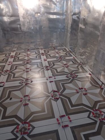 Plitə işləri: Kafel -metlax ustası - Döşəmə və divar kafel/metlax işləri: koridor