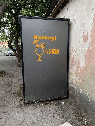 Şəkildə olduğu kimidi Mini köşk Pəncərəsi var Razindədi Yanlız vp