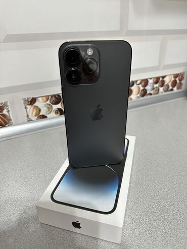 Apple iPhone: IPhone 14 Pro Max, Б/у, 256 ГБ, Зарядное устройство, Защитное стекло, Чехол, 90 %