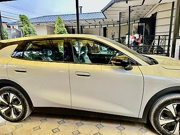 Changan: Changan Qiyuan Q05: 2026 г., Автомат, Электромобиль, Кроссовер — 3
