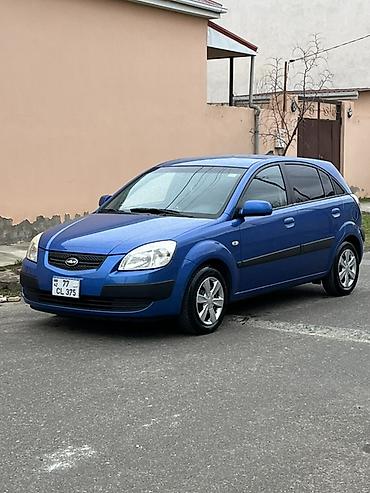 Kia: Kia Rio hatchback - Kuzov: 5 qapılı hatchback, mavi rəng - Mühərrik — 10