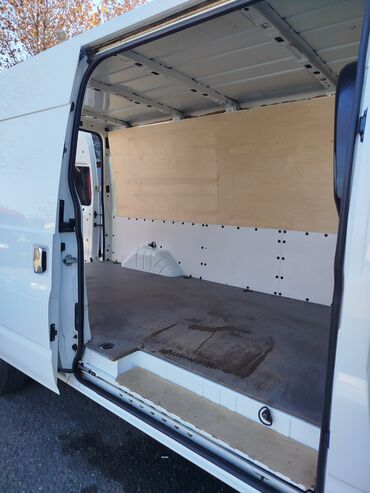 Ford: Ford Transit: 2.4 l | 2007 il 173000 km Van/Minivan — 7