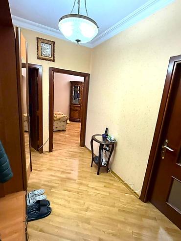 heftede 3gun evde xadime isi: Bakı, 4 otaqlı, Köhnə tikili, m. Əhmədli, 110 kv. m — 9