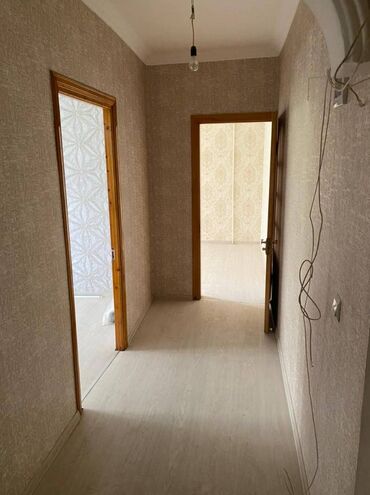 Köhnə tikili: Bakı, 2 otaqlı, Köhnə tikili, m. Qara Qarayev, 60 kv. m — 6