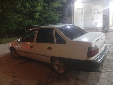 Daewoo: Daewoo Nexia: 1996 г., 1.5 л, Механика, Газ, Седан