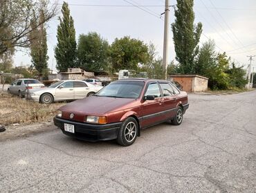 Volkswagen: Volkswagen Passat: 1992 г., 1.8 л, Механика, Газ, Седан