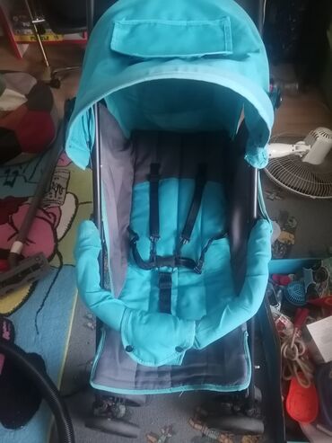 kolica za bebu: Kisobran kolica, plave boje, sa tri polozaja i zimskom navlakom