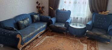 Masa və oturacaq dəstləri: İşlənmiş, Divan, 2 kreslo, Pufik, Bazasız, Açılmayan