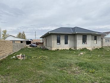 Продажа коттеджей и домов: Продаю дом строящийся в городе Каракол, участок 15 соток, размер 13*14 — 9