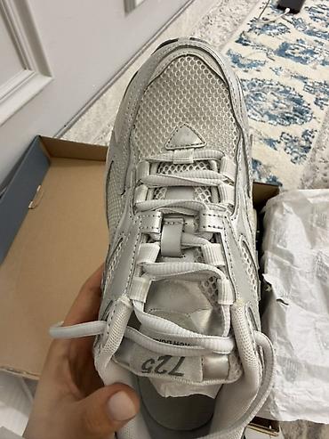 ray ben: Кроссовки, 38, New Balance, Новый, цвет - Серебристый, Бесплатная доставка — 2