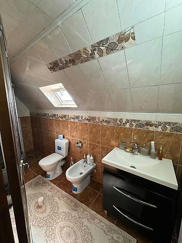 Посуточная аренда: 250 м², 6 комнат и более, ул. Кара-Дарыя, Без подселения — 7
