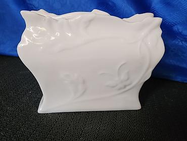 Ostalo posuđe: Porcelanskinov drzac salveta 1970g + Stalak za salvete,spoljasnji na lalafo.rs — 5 Ostalo posuđe: Porcelanskinov drzac salveta 1970g + Stalak za salvete,spoljasnji — 5