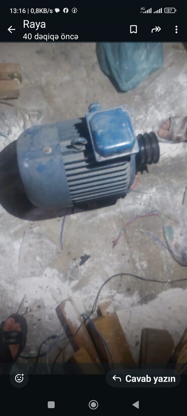 3 fazali generator: Sənaye tipli üçfazalı elektrik mühərriki - Korpus: döküm, mavi