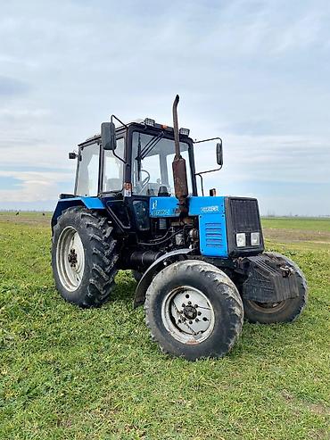 Traktorlar: Belarus 892 traktor - Marka/model: Belarus 892 (ön kapotda qeyd — 8