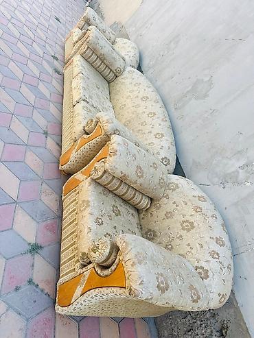 sofa: Прямой диван, Б/у — 2