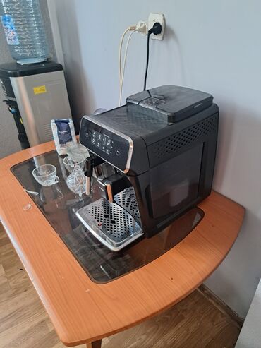 Aparati za kafu: Caffe aparat nov korišćen svega 6 puta odlično radi posedujem račun