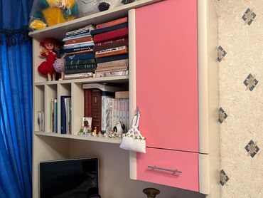 Uşaq və gənc otağı üçün dəstlər: Oğlan və qız üçün, İşlənmiş, Təknəfərlik çarpayı, Yazı masası, Dolab, Komod — 8