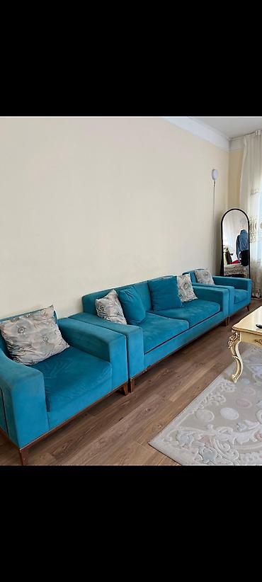 Divan kreslo satilir 200 azn
Açılır baza var
Ünvan Xətai r.3585 gx