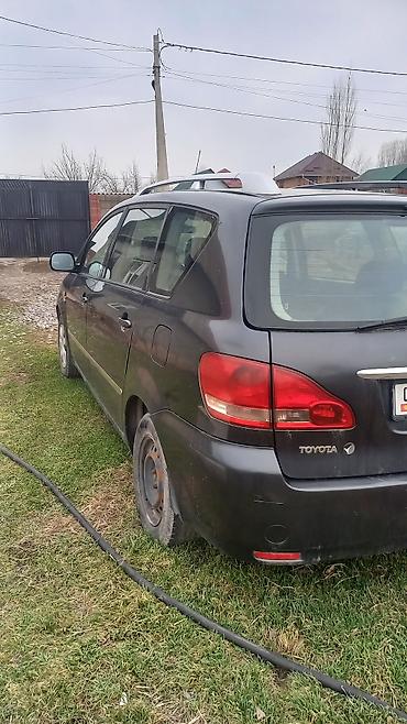 Toyota: Toyota Ipsum: 2002 г., 2 л, Автомат, Бензин, Минивэн — 2