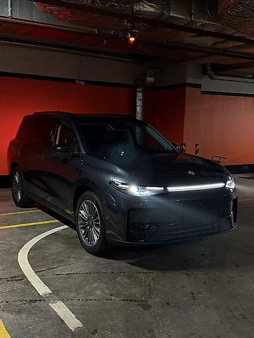 Lixiang: Lixiang L9: 2024 г., 1.5 л, Вариатор, Гибрид, Кроссовер — 4