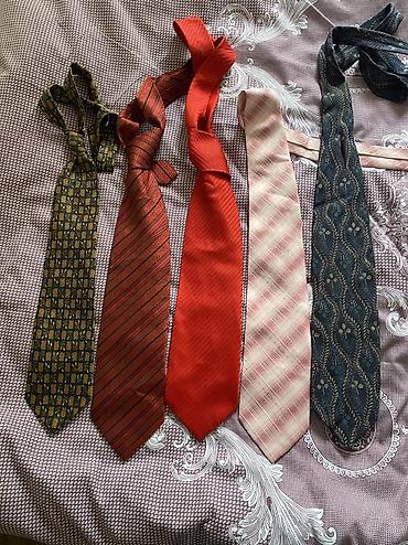 Qalstuklar: Qalstuk
4 ədədi 10 azn
Ya bura yada vatsapa yazın — 1