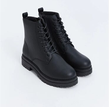 fila patike bele: Ankle boots, 38