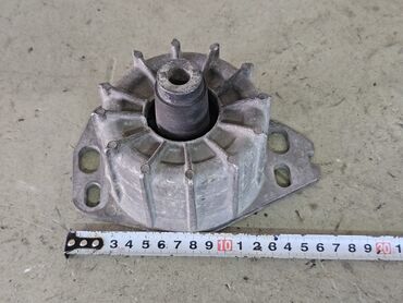 Подушки мотора: Подушка мотора Alfa Romeo 2003 г., Б/у, Оригинал, Германия — 6