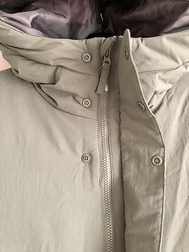 Верхняя одежда: Очень красивая, теплая, фирменная куртка Uniqlo. Оригинал. Подойдет — 14