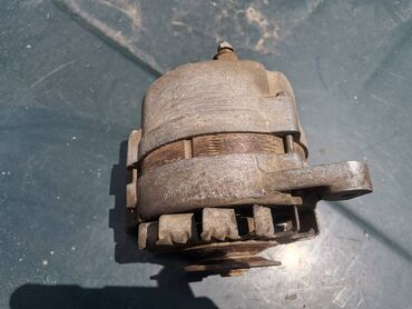Auto delovi: Alternator Lada 21214i Niva br.3. Polovan, očuvan. Skinut sa — 4