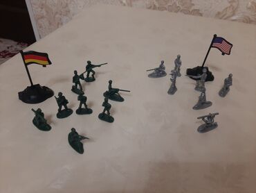 мужская серебро: Новые пластиковые солдатики игра на 3-их в наборе более 300 солдатиков