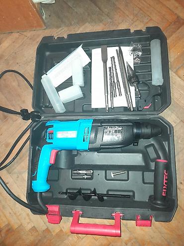 Električne bušilice: Busilica plus cepanje drva novo

nova — 7