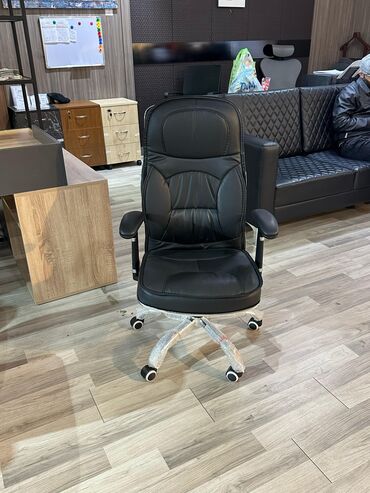 Ofis və oyun kresloları: Yeni, Təkərli, Qolları tənzimlənir, Dəri -da lalafo.az — 14 Ofis və oyun kresloları: Yeni, Təkərli, Qolları tənzimlənir, Dəri — 14