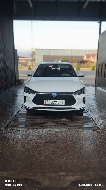 электромобиль neta: BYD : 2020 г., 0.1 - engine capacity л, Робот, Электромобиль, Седан