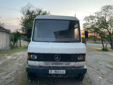 грузовые техники: Жеңил жүк ташуучу унаа, Mercedes-Benz, Стандарт