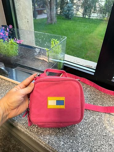 Tommy Hilfiger c официального сайта! Покупали за 100$! В шикарном