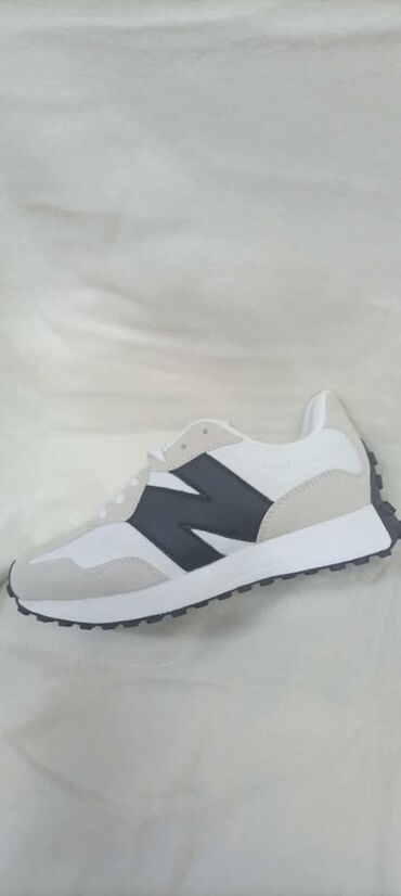 Women's Sneakers and athletic shoes: New Balance, bоја - Šareno — 12