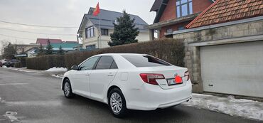 Транспорт: Toyota Camry: 2012 г., 2.5 л, Автомат, Бензин, Седан