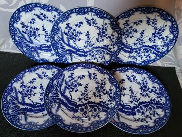 Kuhinjski setovi: Japanski porcelanski tanjiri,rucno oslikani 1950g+. Japanski desertni — 4