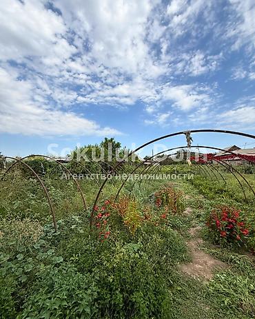 1: 🏠Продаётся дом в с. Сокулук 🟡Комнаты: 3 🟡Участок: 7 соток — 7