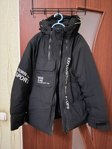button куртка двухсторонняя: 2000 за обе куртки. Зимние куртки/парки, черные. 1) Спортивная куртка