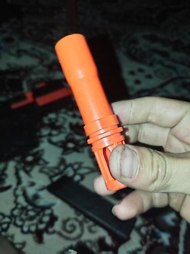 oyuncaqlar: Oyuncaq blaster – qara-narıncı rəng sxemi ilə Xüsusiyyətlər: - — 8